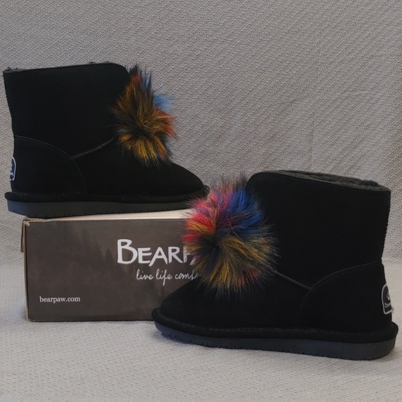 bearpaw pom pom
